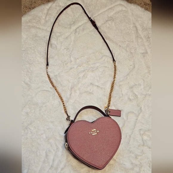 Coach Handbags - Coach Heart Crossbody purse